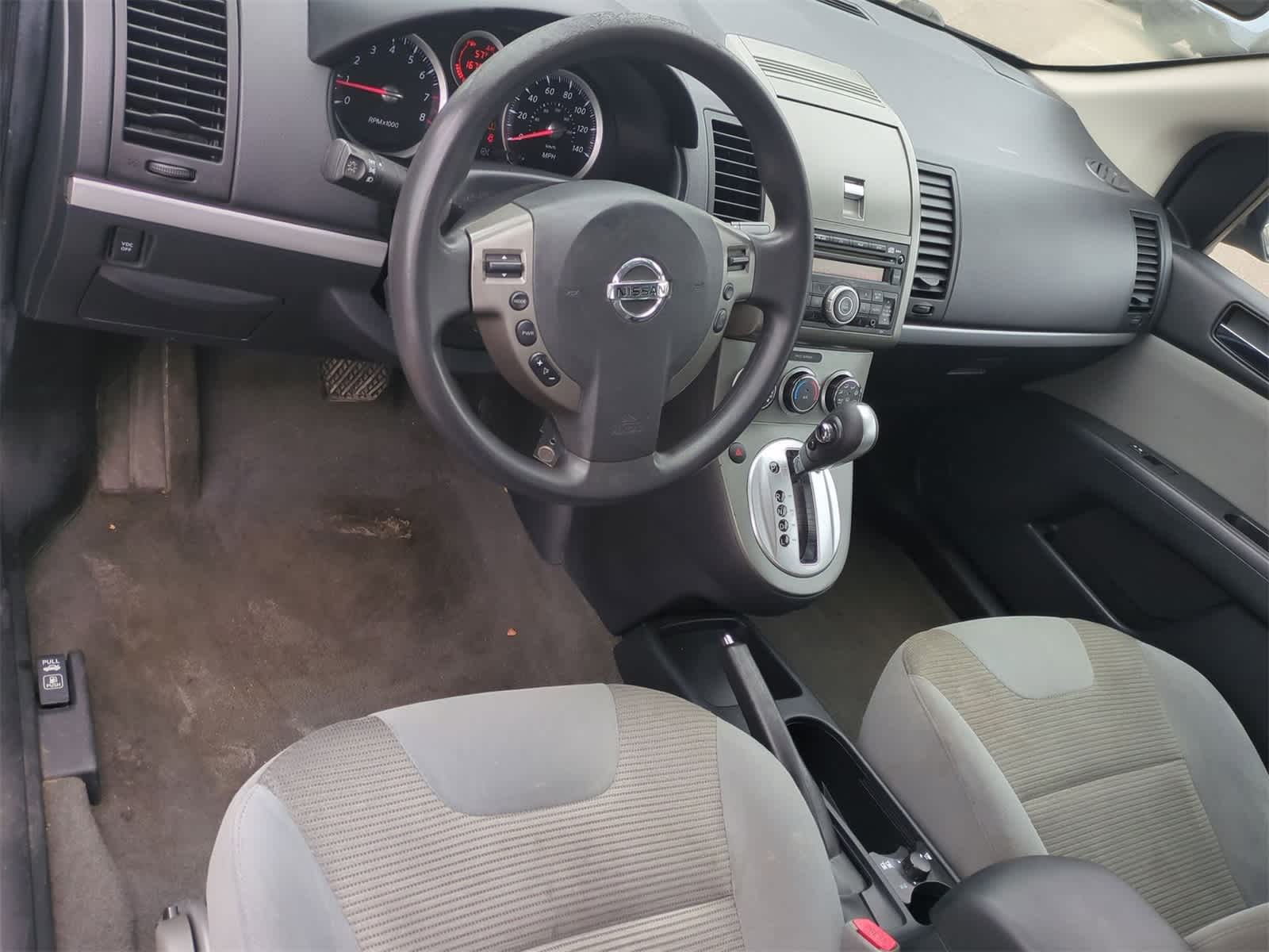 Thumbnail: 2011 Nissan Sentra - 10