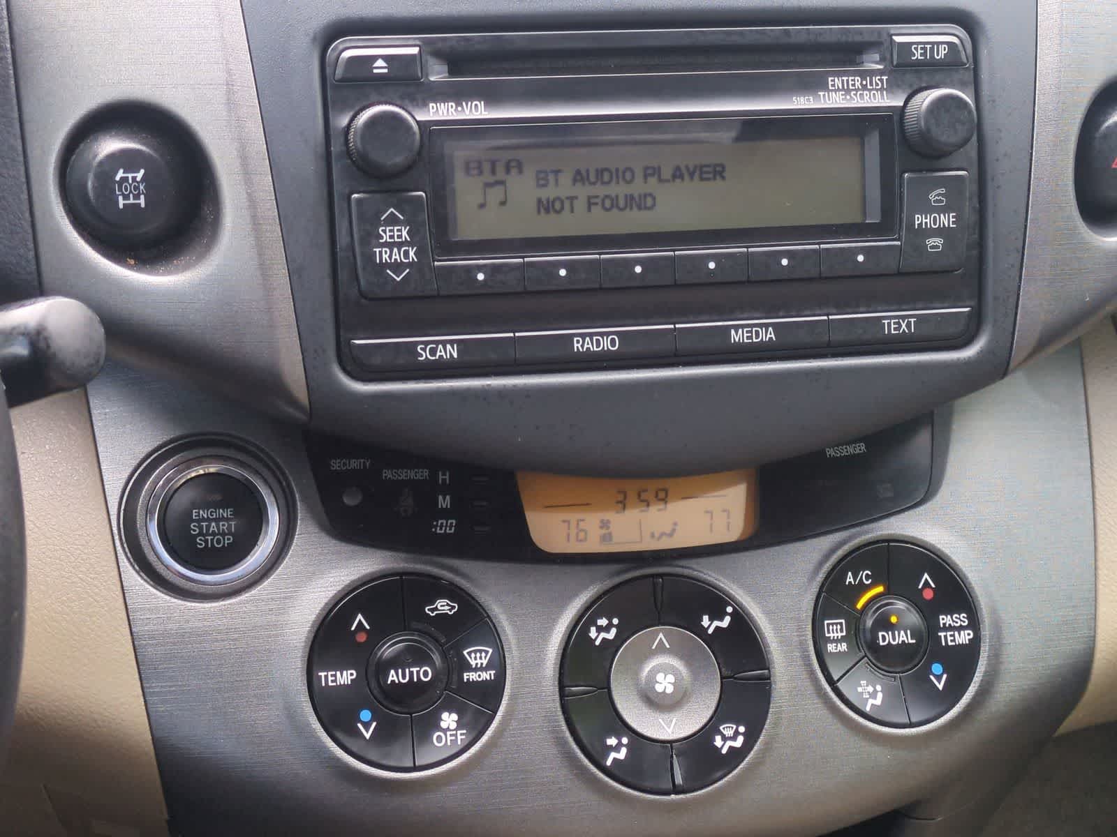 Thumbnail: 2012 Toyota RAV4 - 29