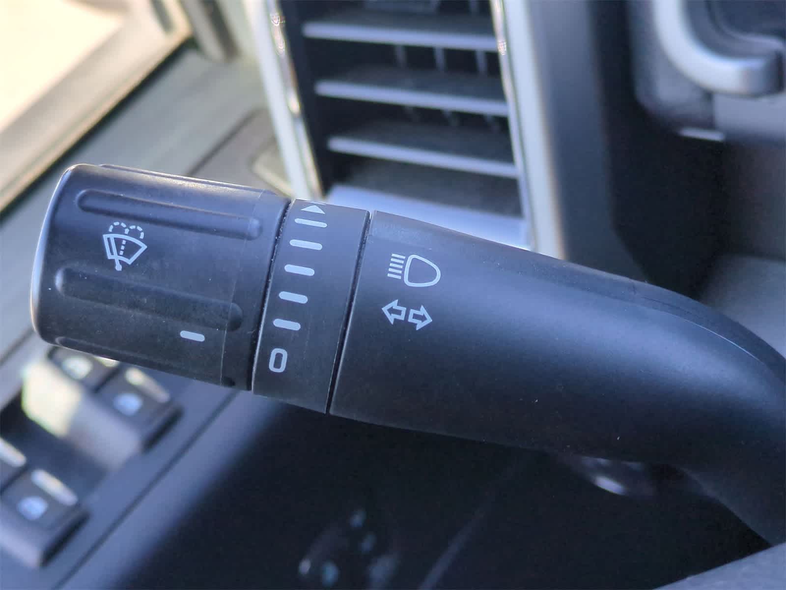 Thumbnail: 2022 Ford Econoline - 25