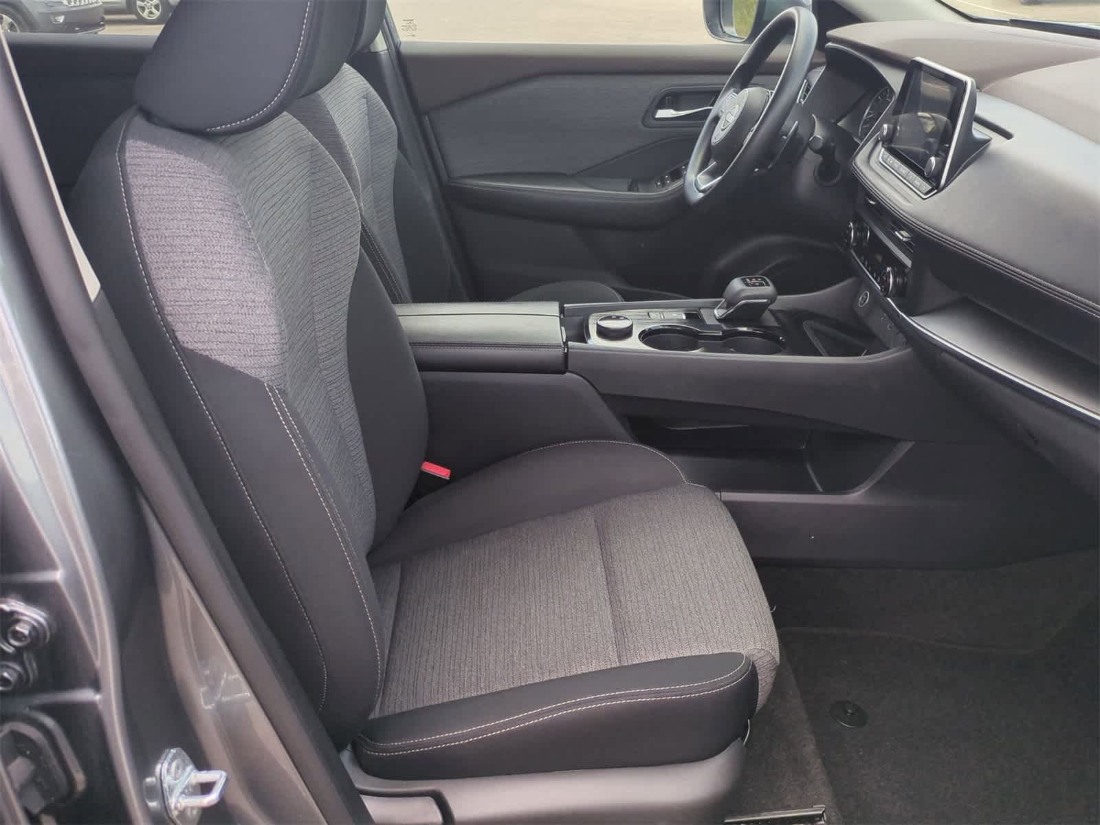 2023 Nissan Rogue SV 21
