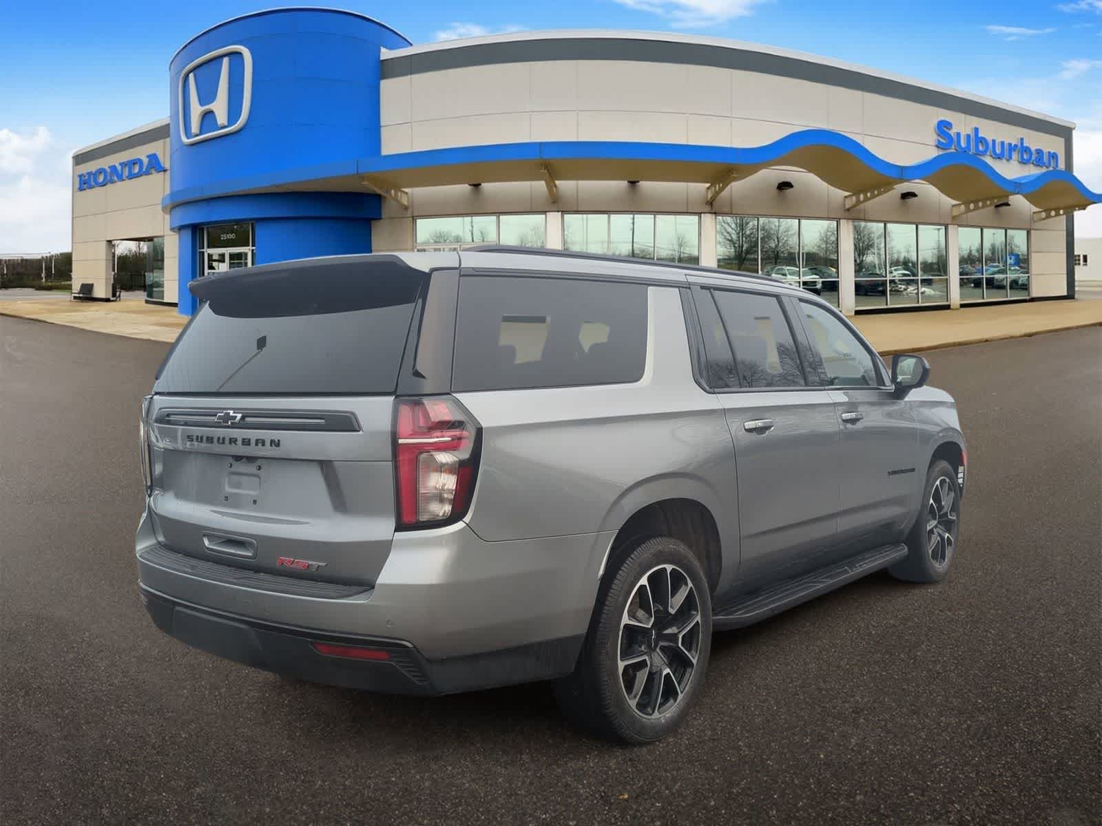 Thumbnail: 2023 Chevrolet Suburban - 8