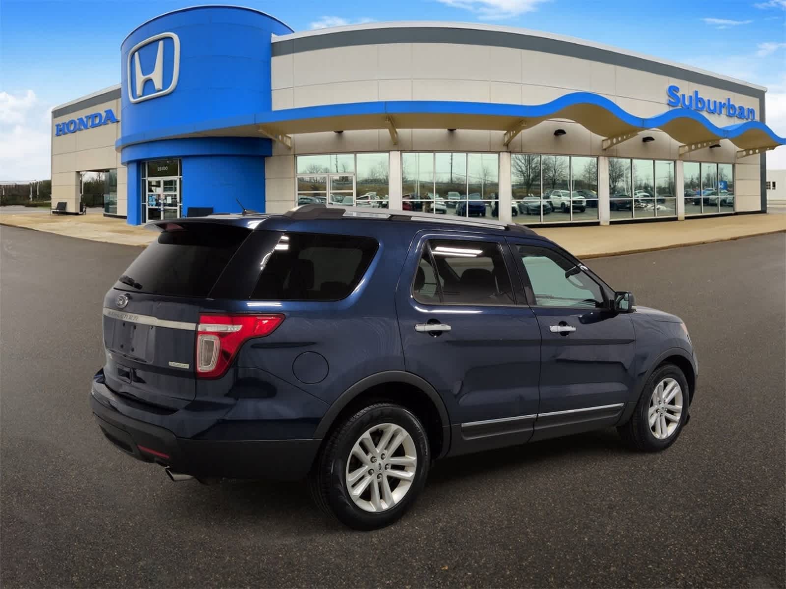 Thumbnail: 2012 Ford Explorer - 8