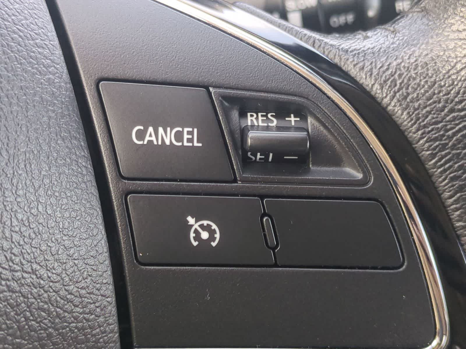 Thumbnail: 2018 Mitsubishi Outlander - 24