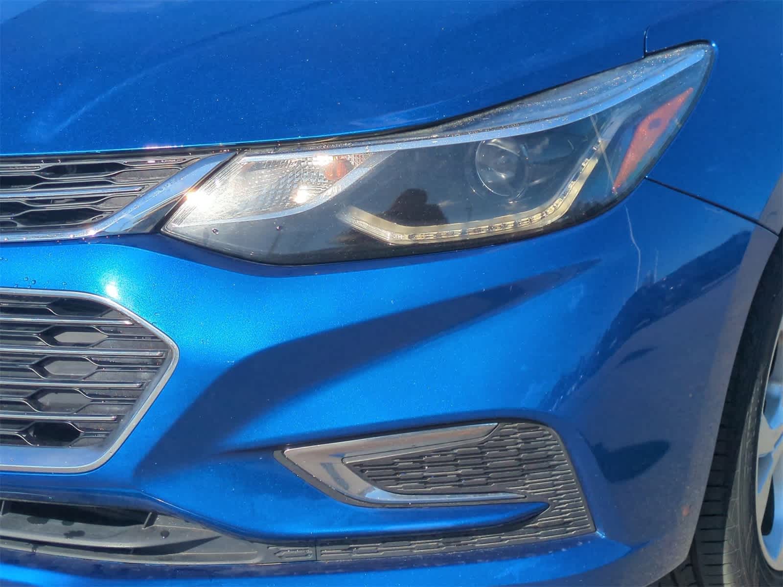 Thumbnail: 2017 Chevrolet Cruze - 12