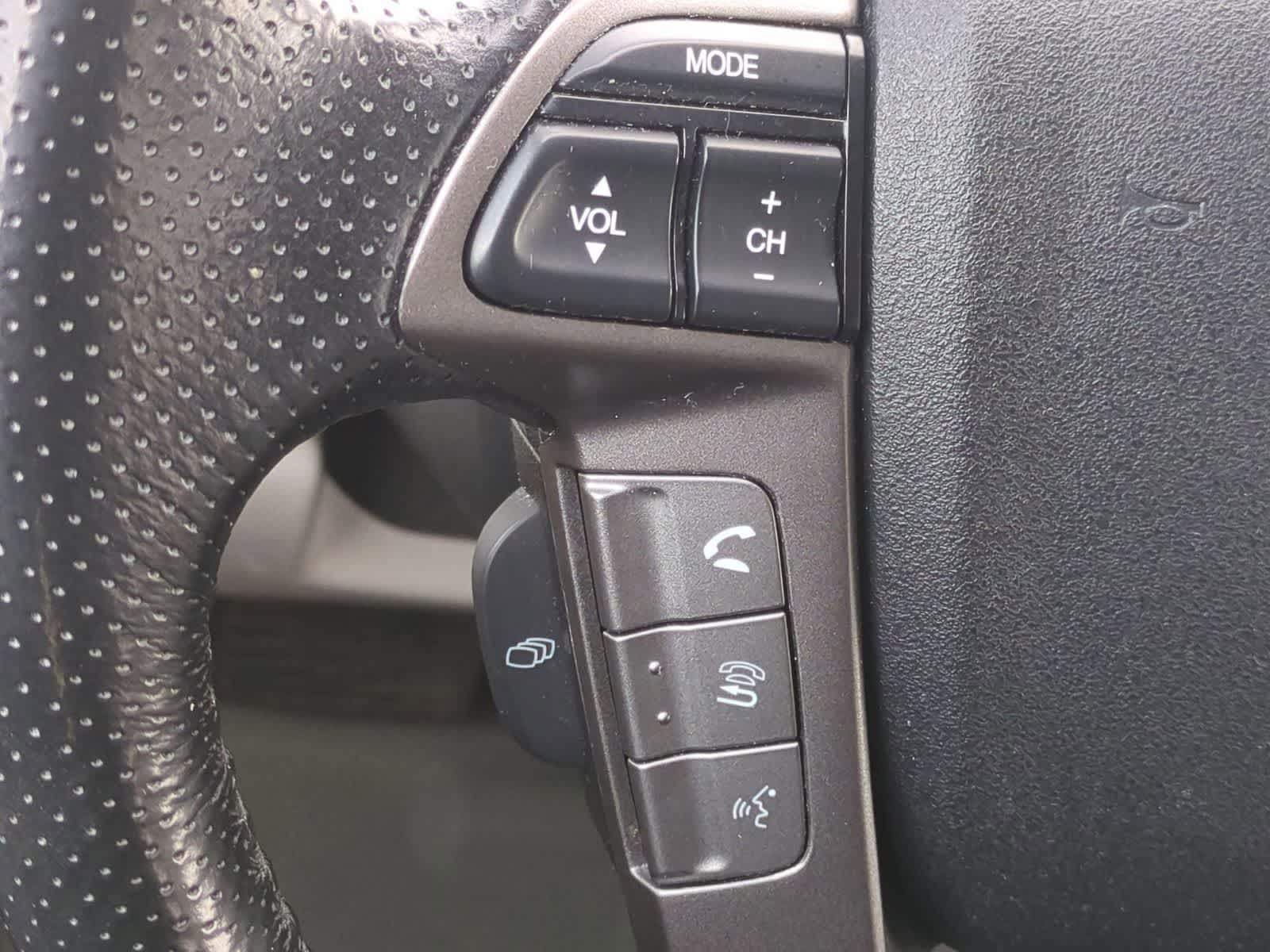 Thumbnail: 2015 Honda Odyssey - 25