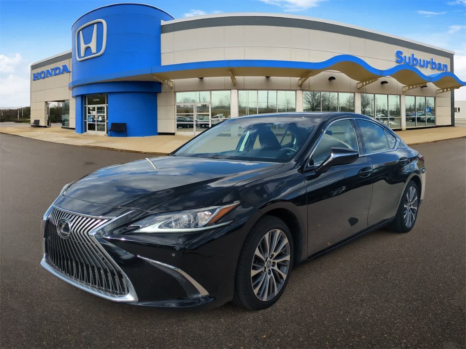 Thumbnail: 2020 Lexus ES - 4