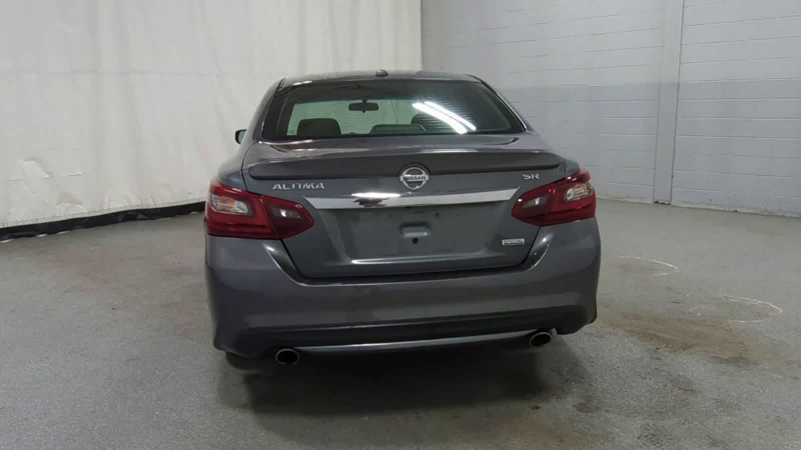 Thumbnail: 2018 Nissan Altima - 7