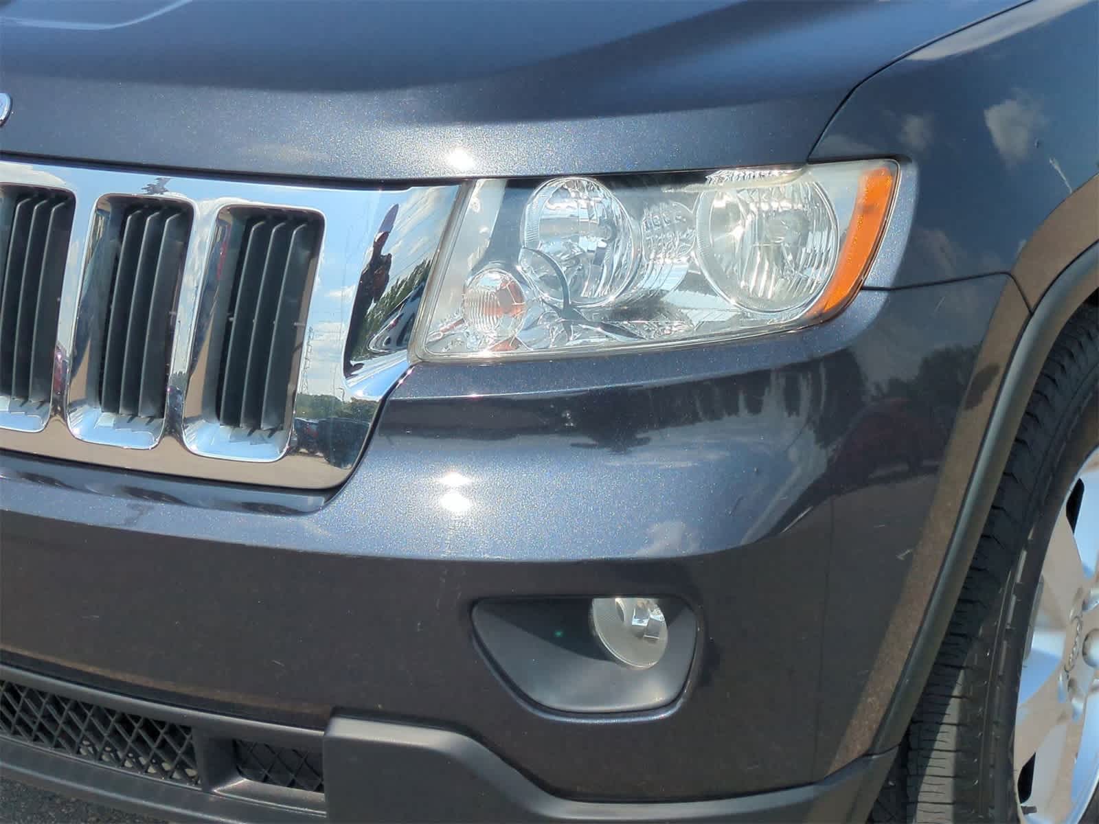 Thumbnail: 2012 Jeep Grand Cherokee - 11