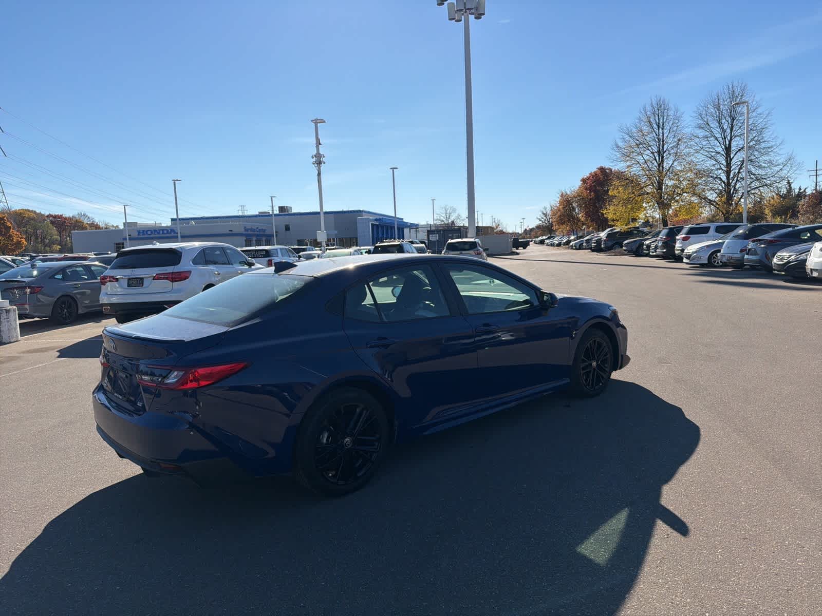 Thumbnail: 2025 Toyota Camry - 18