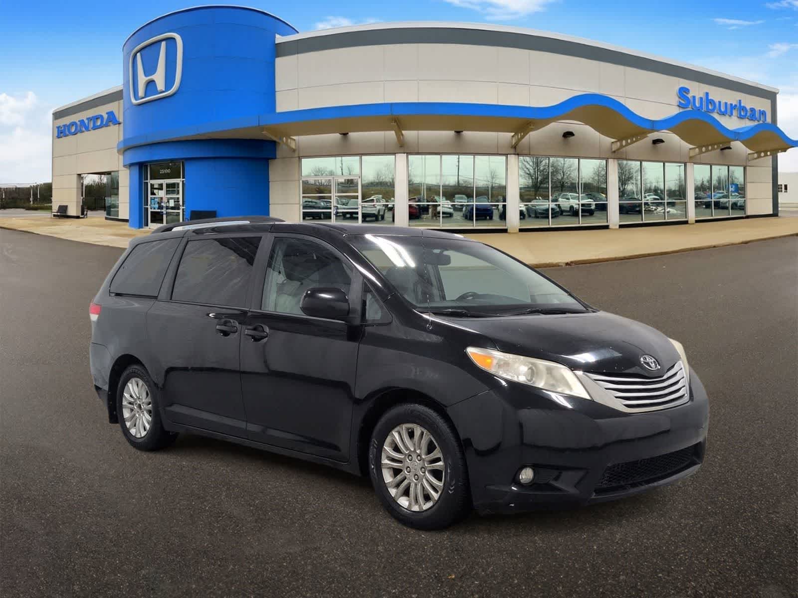 Thumbnail: 2013 Toyota Sienna - 2