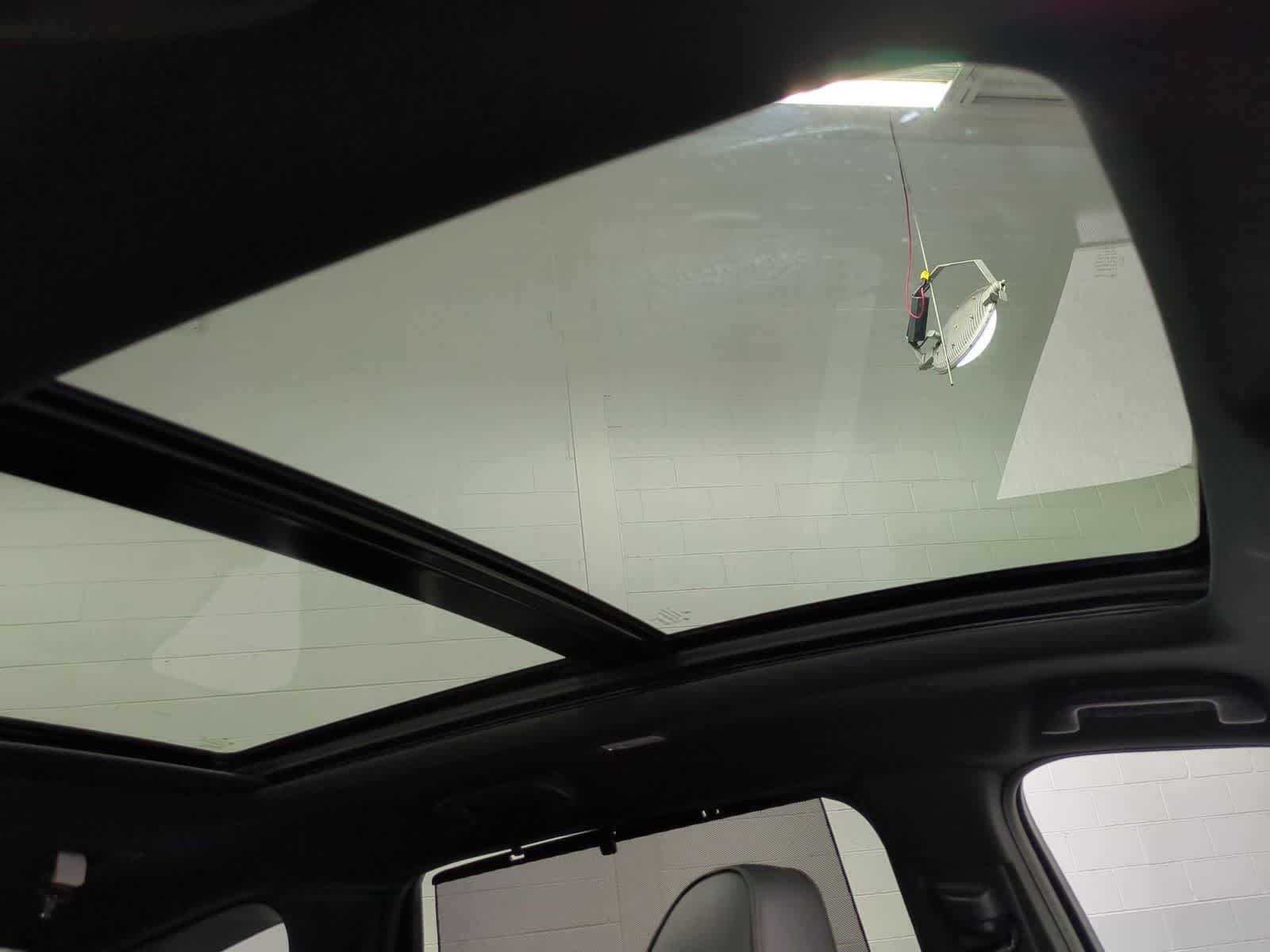 Thumbnail: 2023 Acura MDX - 22