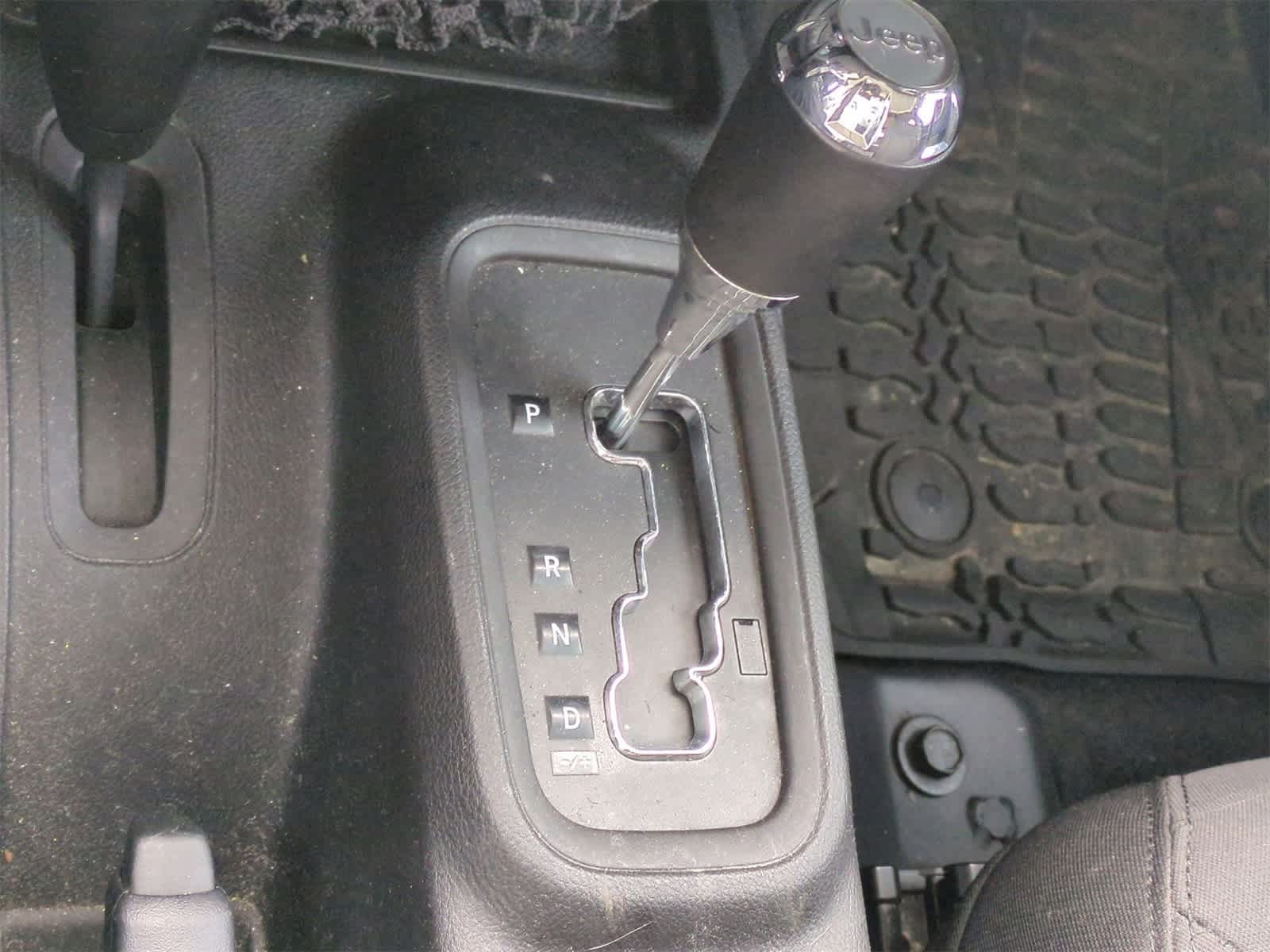Thumbnail: 2016 Jeep Wrangler - 29