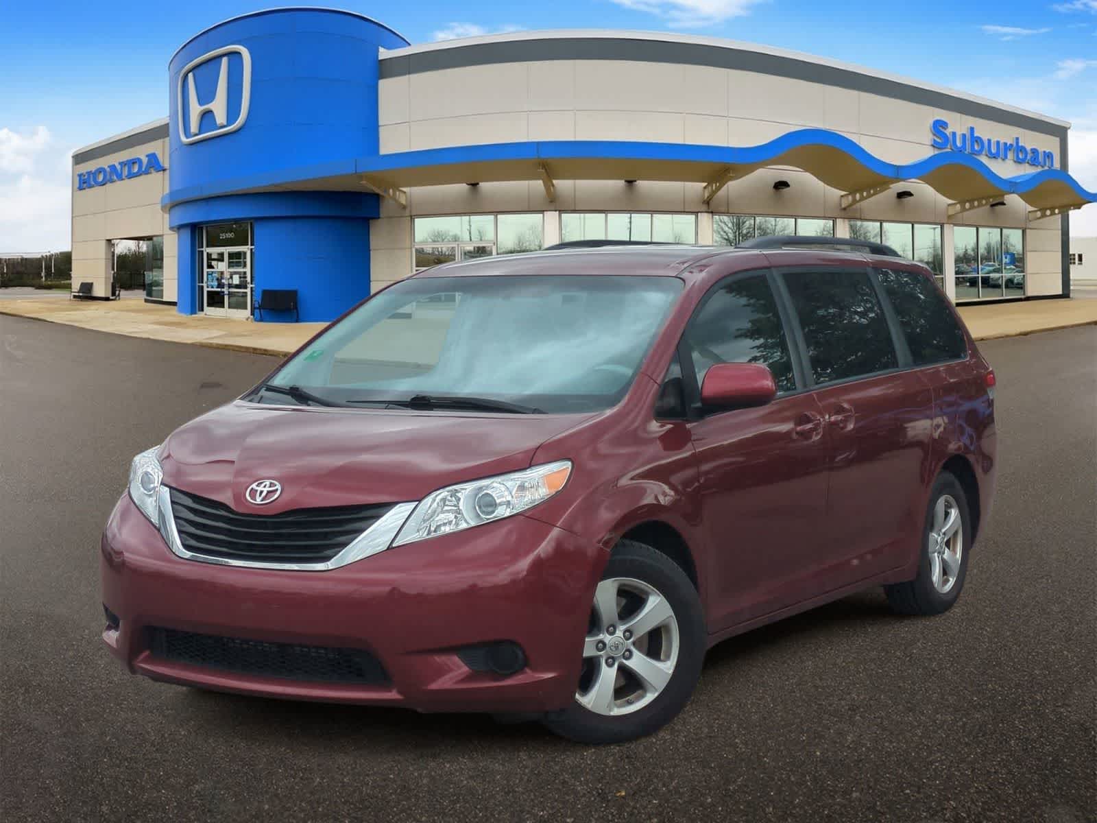 2012 Toyota Sienna LE -
                  Farmington Hills, MI