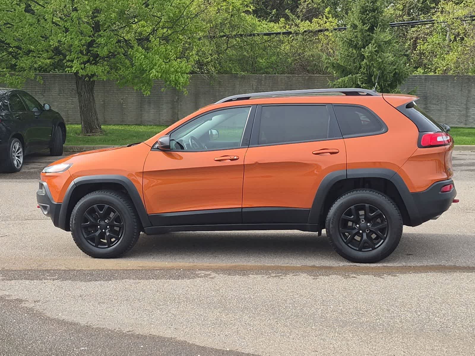 Thumbnail: 2016 Jeep Cherokee - 11