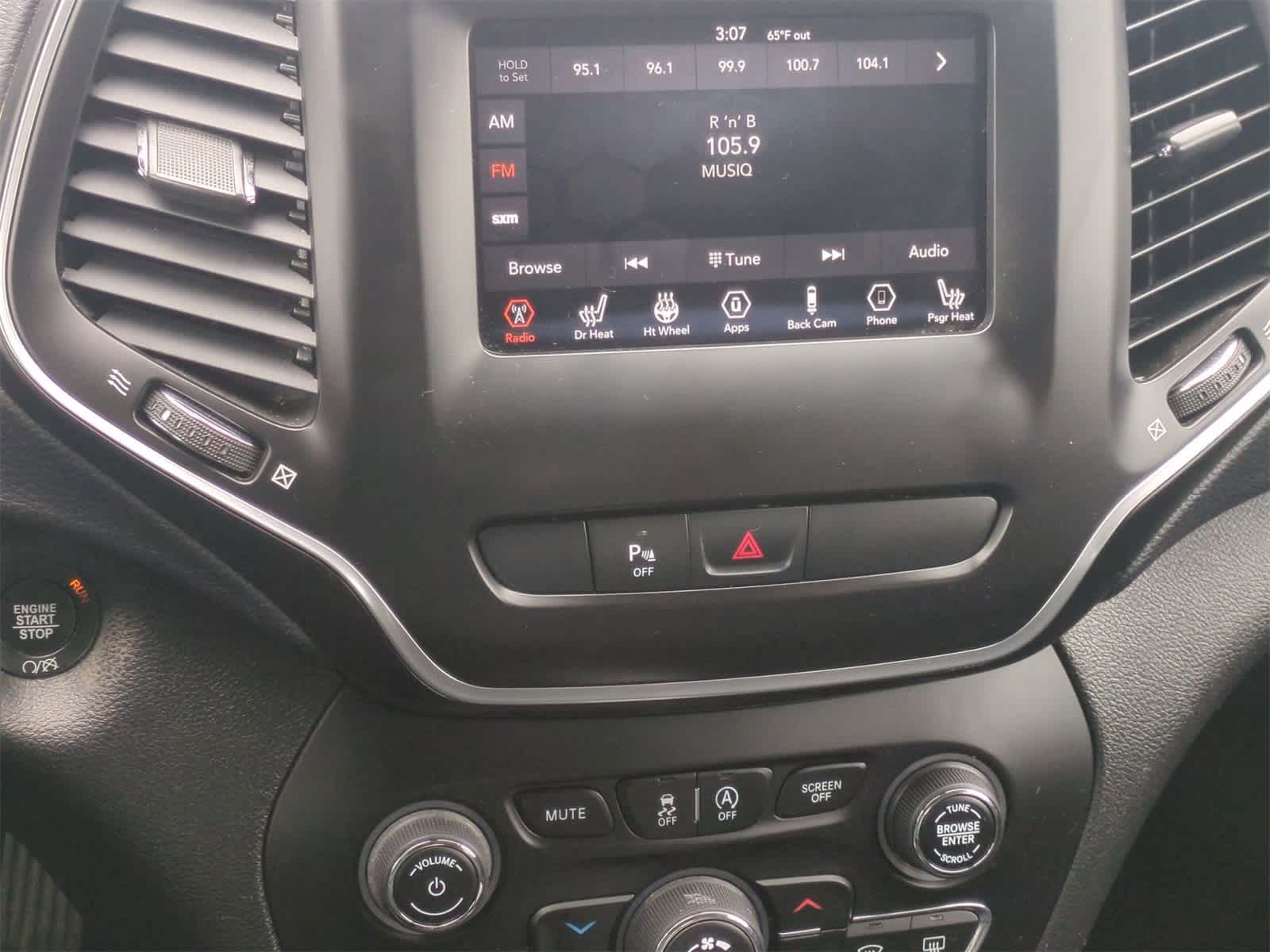Thumbnail: 2019 Jeep Cherokee - 27