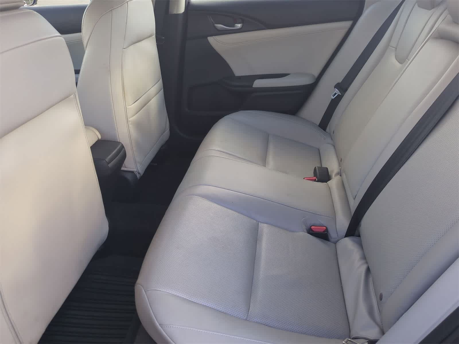 Thumbnail: 2019 Honda Insight - 21