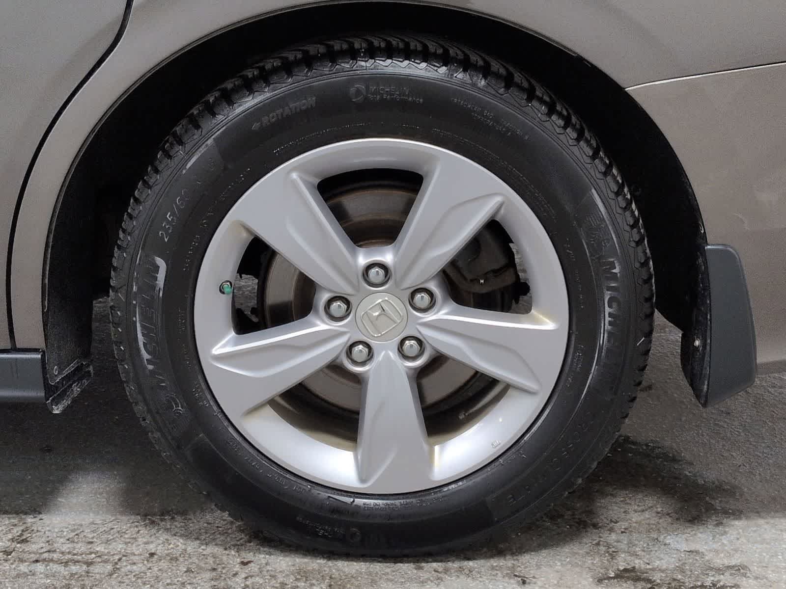 Thumbnail: 2018 Honda Odyssey - 13