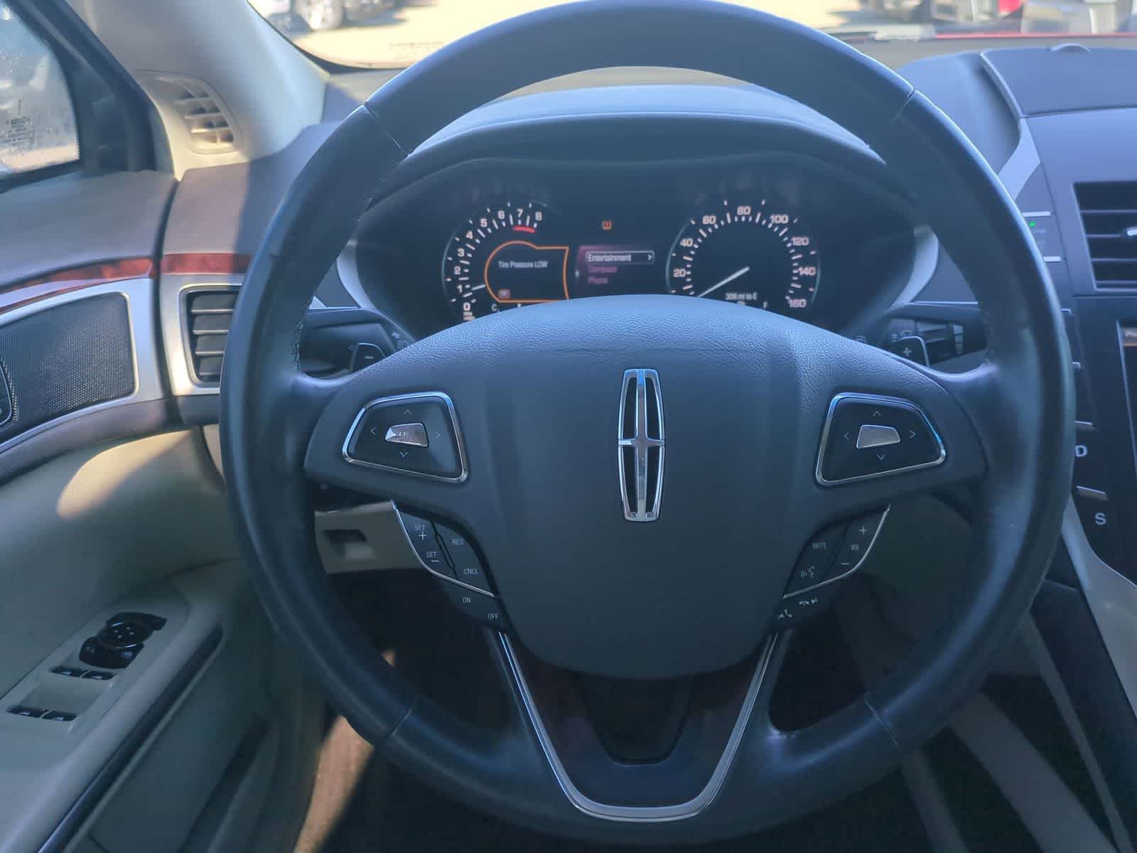 Thumbnail: 2015 Lincoln MKZ - 24