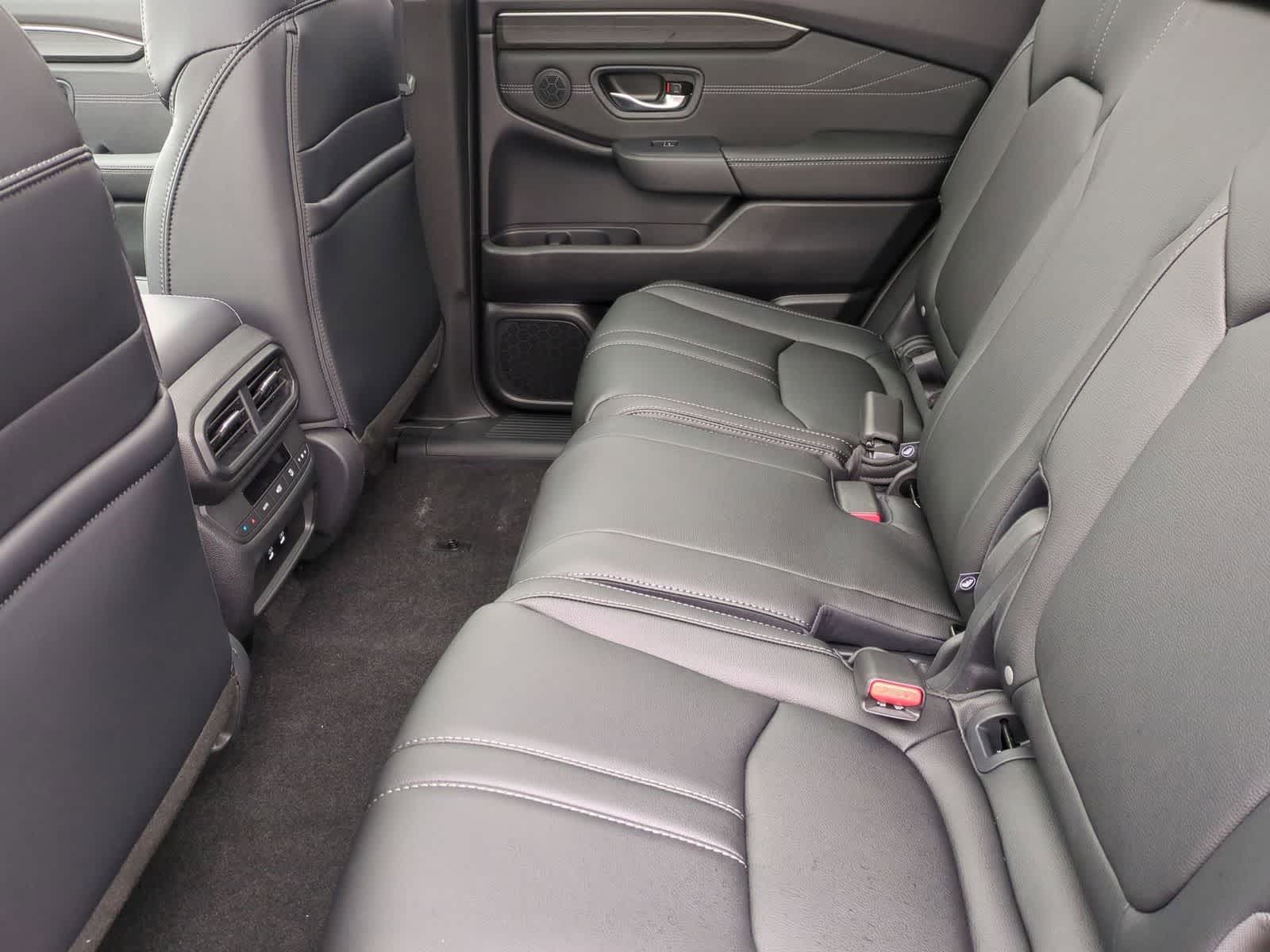 Thumbnail: 2026 Honda Pilot - 21