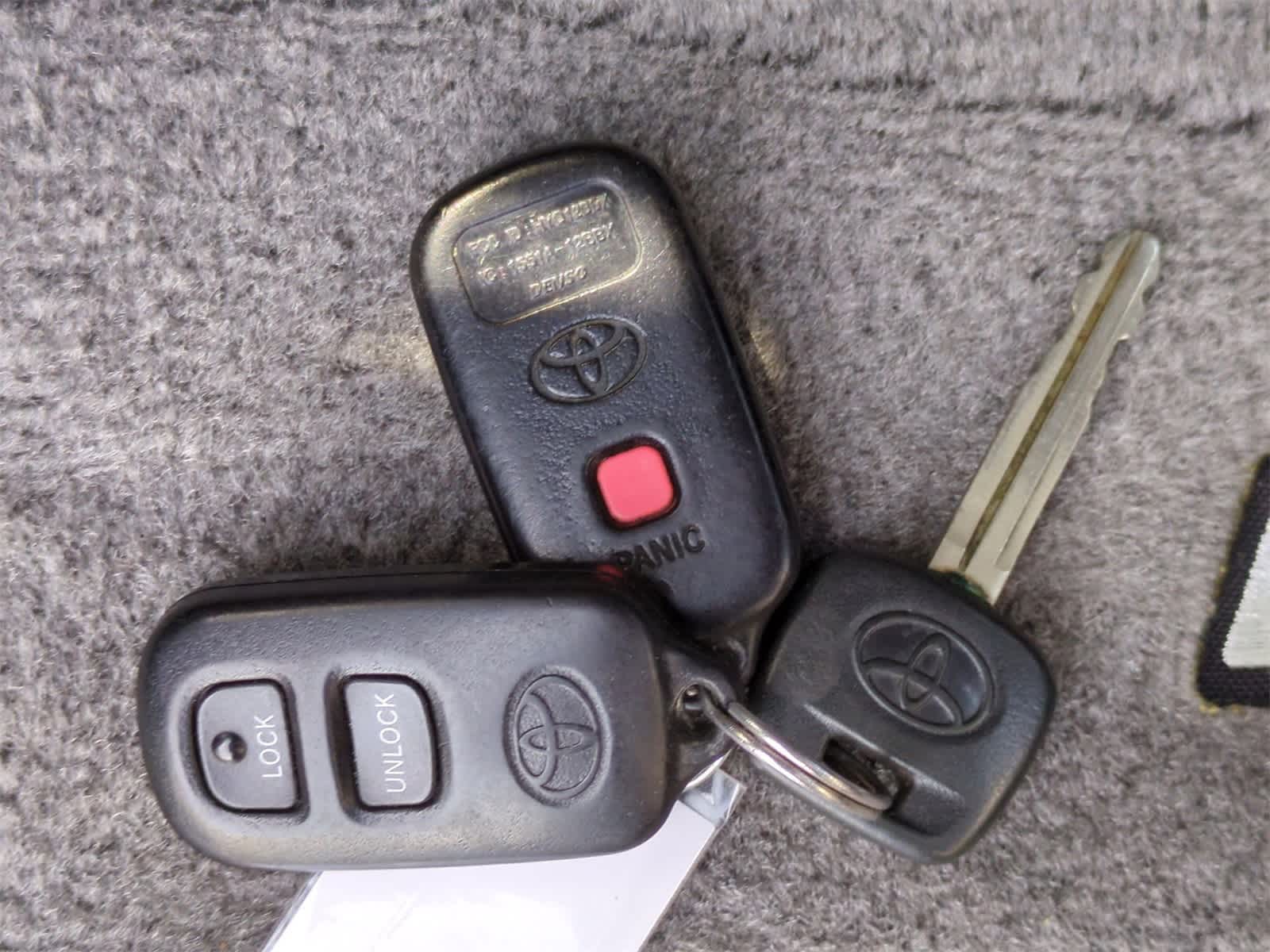 Thumbnail: 2005 Toyota RAV4 - 30