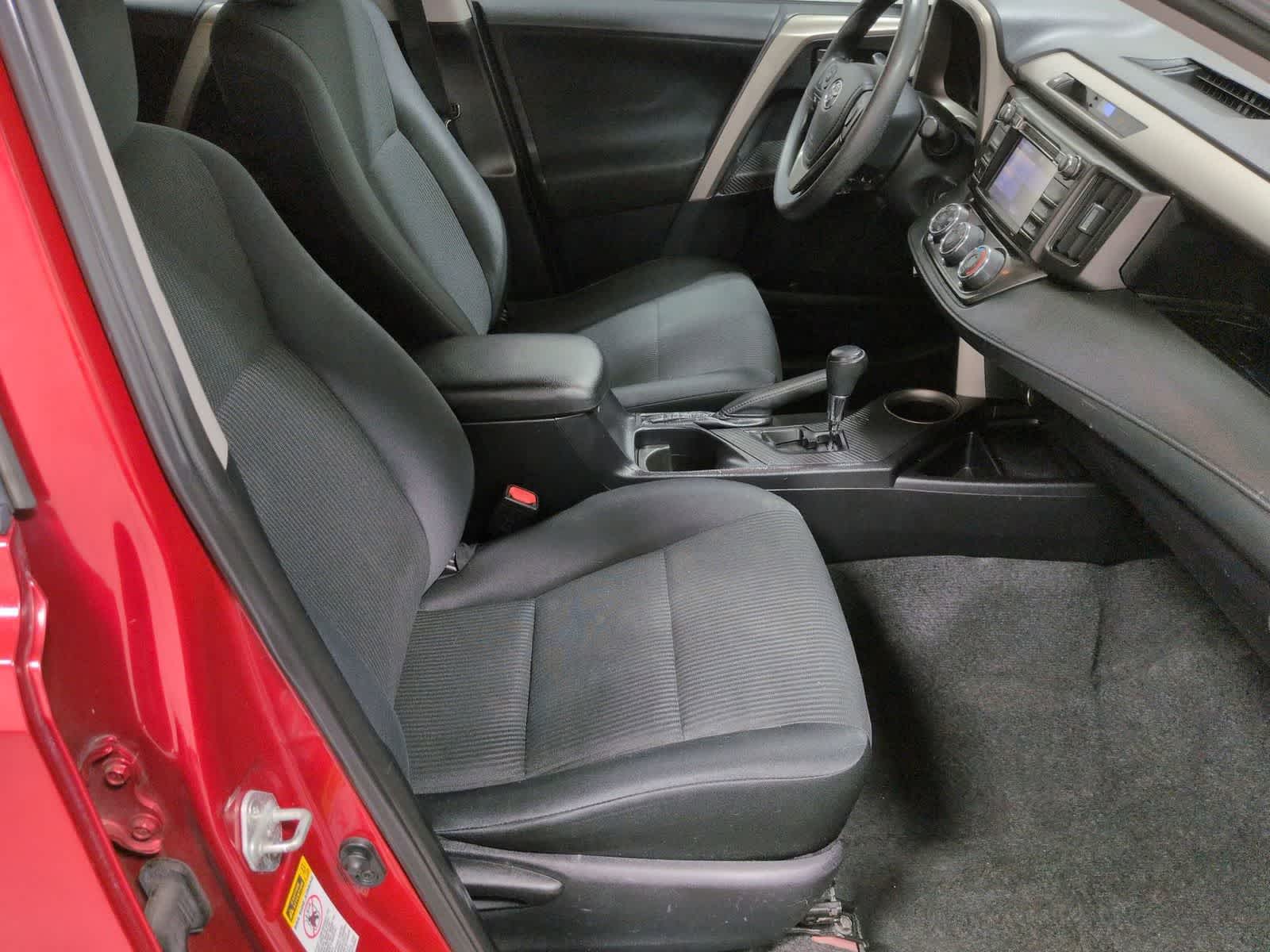 Thumbnail: 2015 Toyota RAV4 - 22