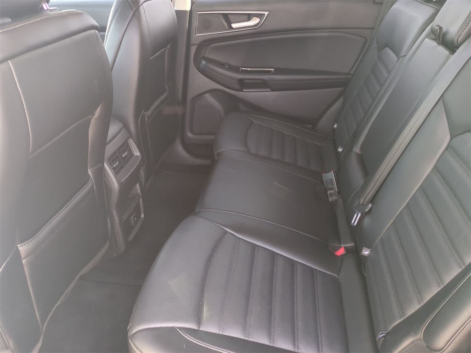 Thumbnail: 2015 Ford Edge - 19
