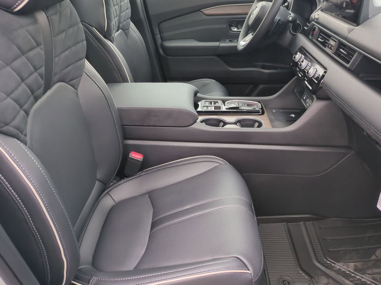 Thumbnail: 2026 Honda Pilot - 23