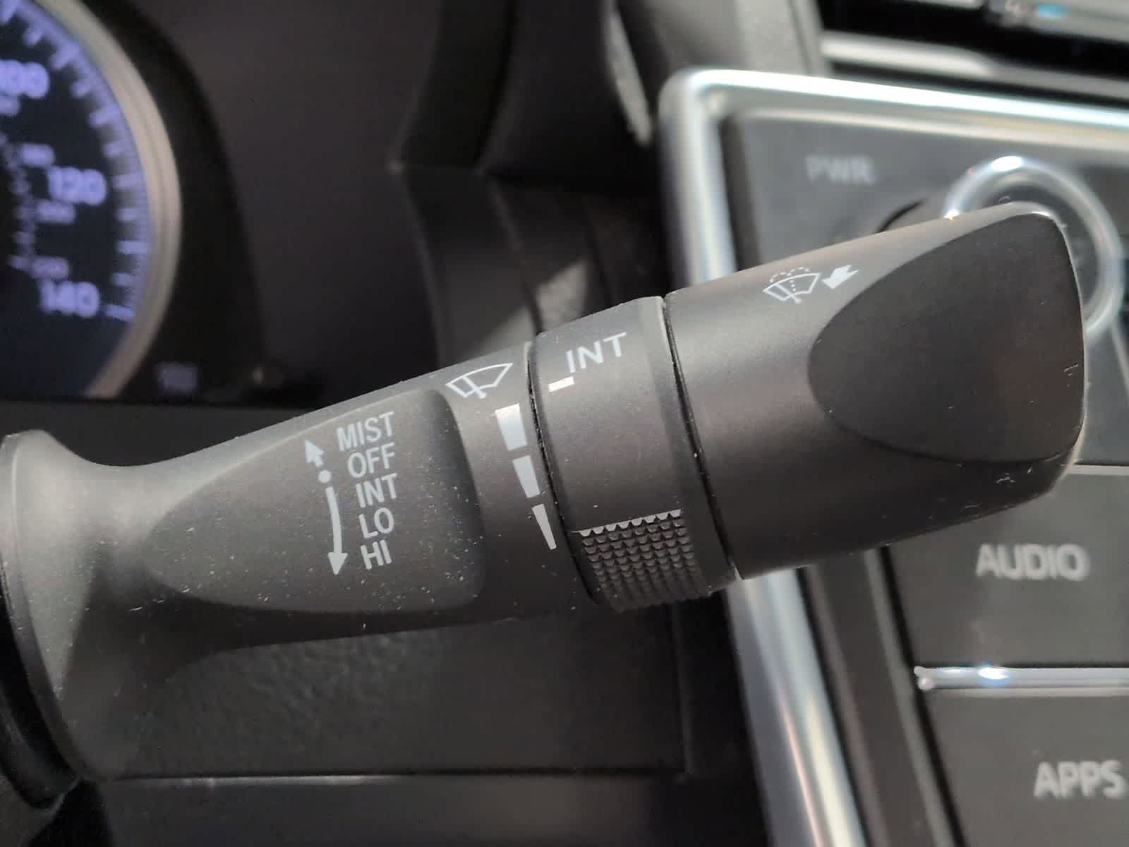 Thumbnail: 2015 Toyota Camry - 26