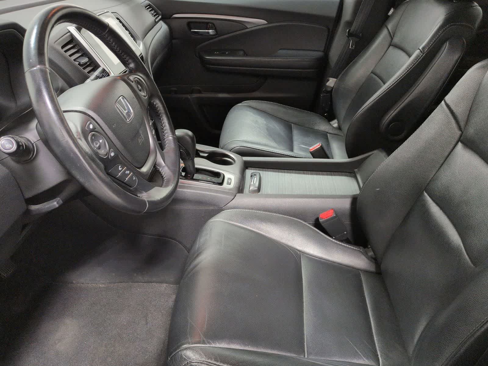 Thumbnail: 2017 Honda Pilot - 17