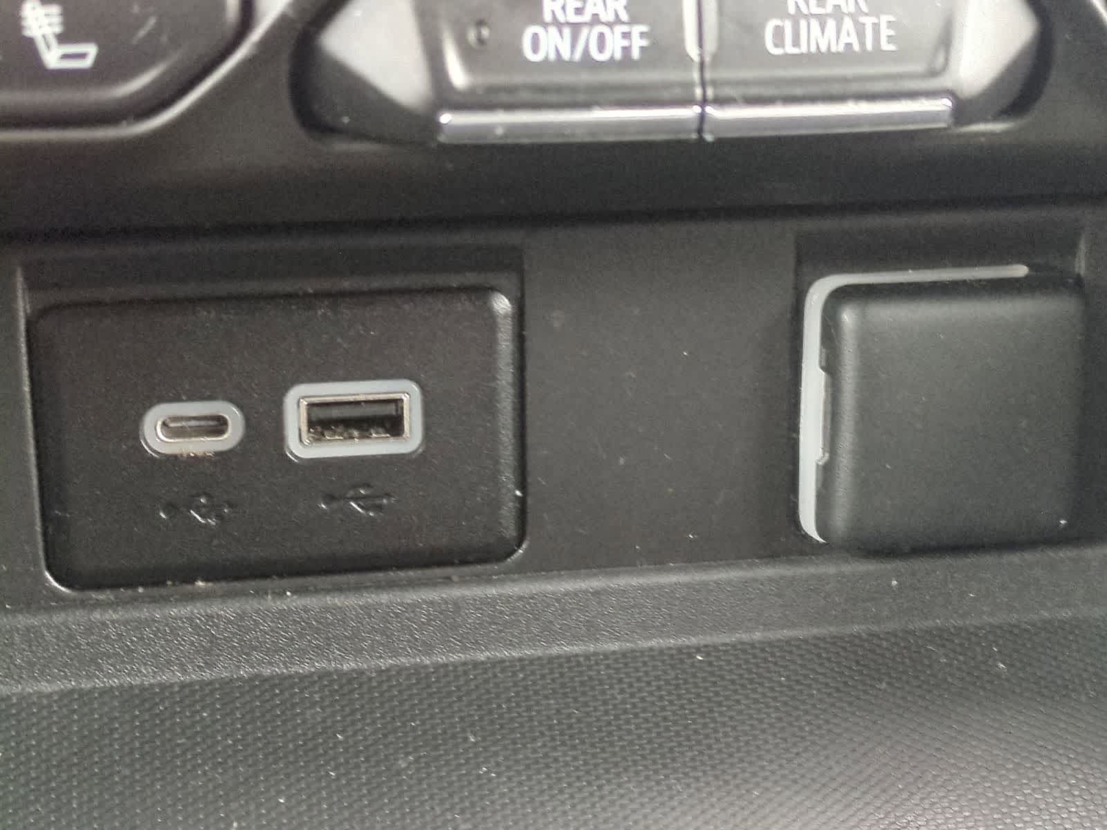 Thumbnail: 2023 Chevrolet Suburban - 30