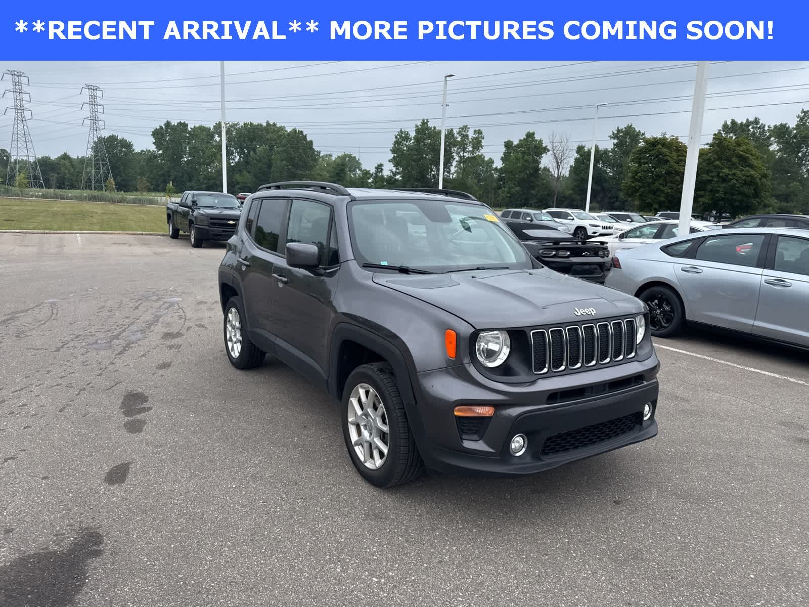 Thumbnail: 2019 Jeep Renegade - 6