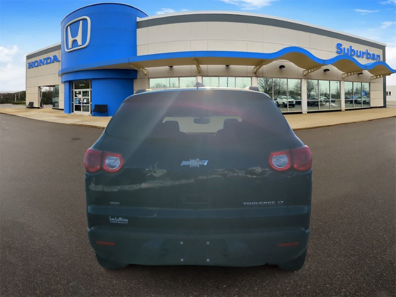 Thumbnail: 2010 Chevrolet Traverse - 7