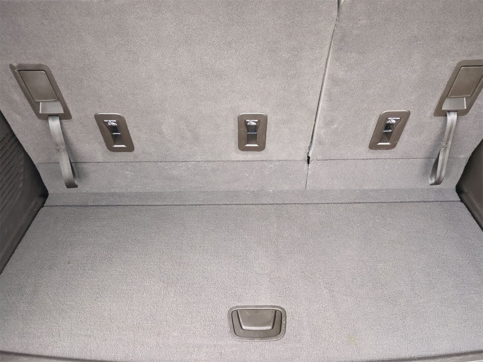 Thumbnail: 2023 Chevrolet Tahoe - 34