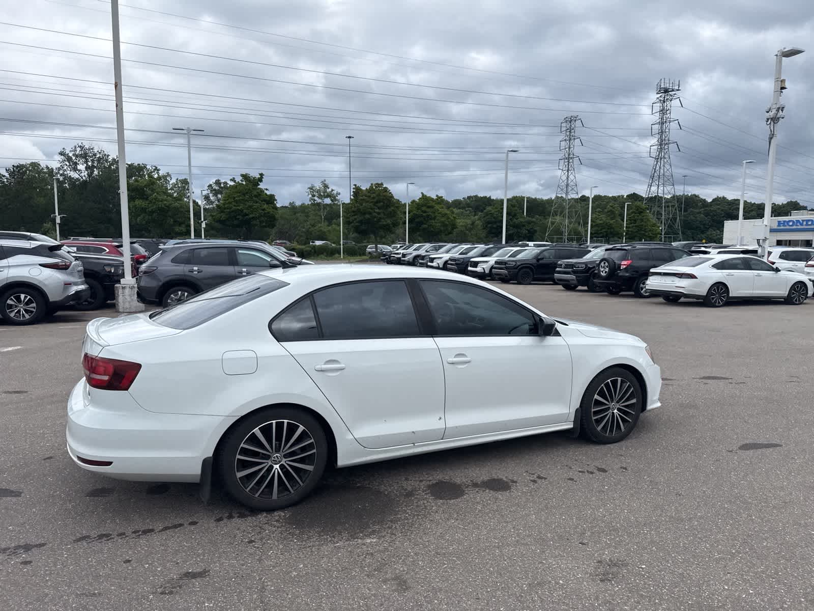 Thumbnail: 2016 Volkswagen Jetta - 15