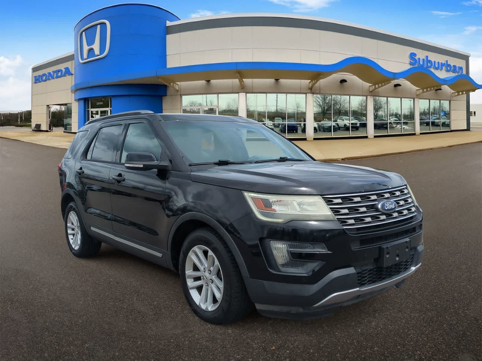 Thumbnail: 2016 Ford Explorer - 2