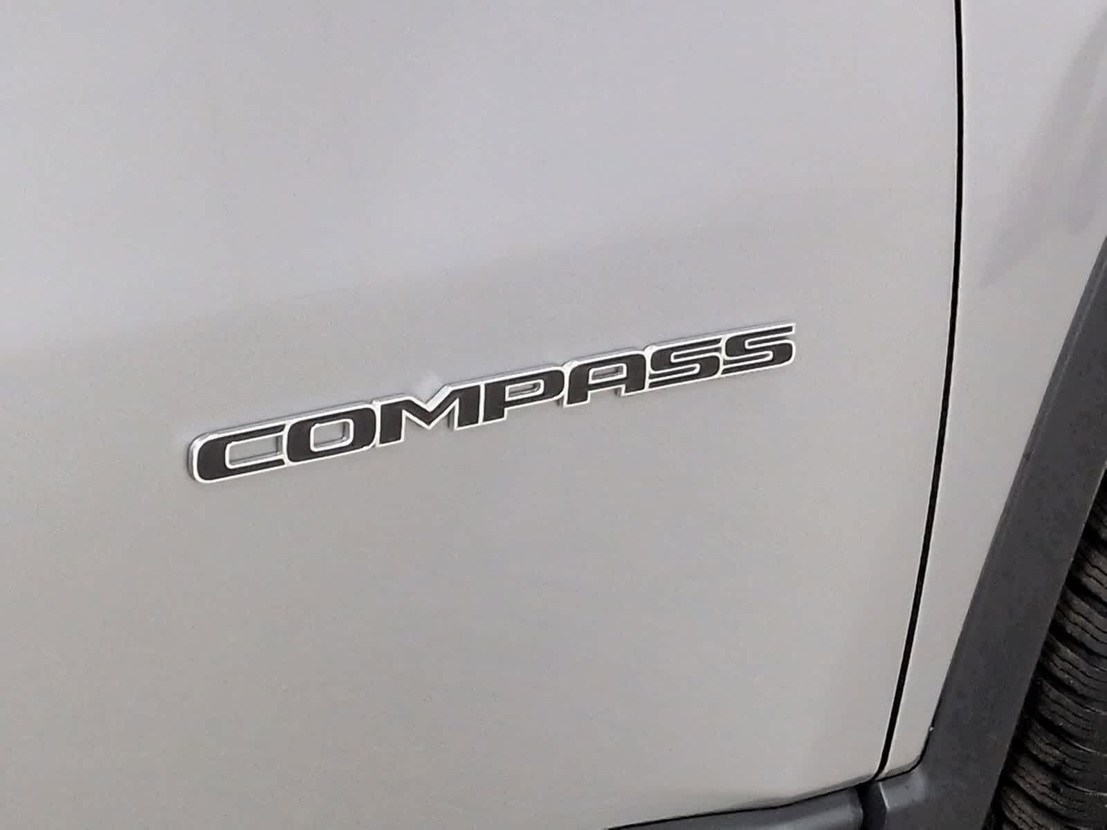 Thumbnail: 2020 Jeep Compass - 13