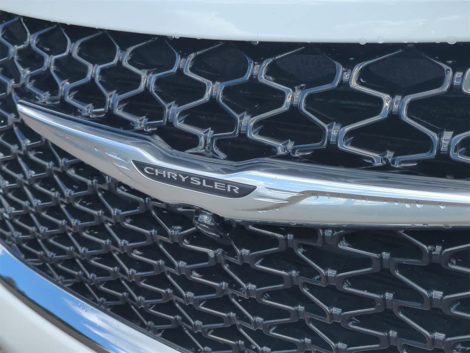 Thumbnail: 2024 Chrysler Pacifica - 12