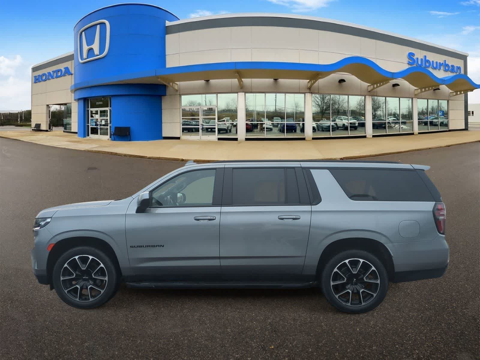 Thumbnail: 2023 Chevrolet Suburban - 5