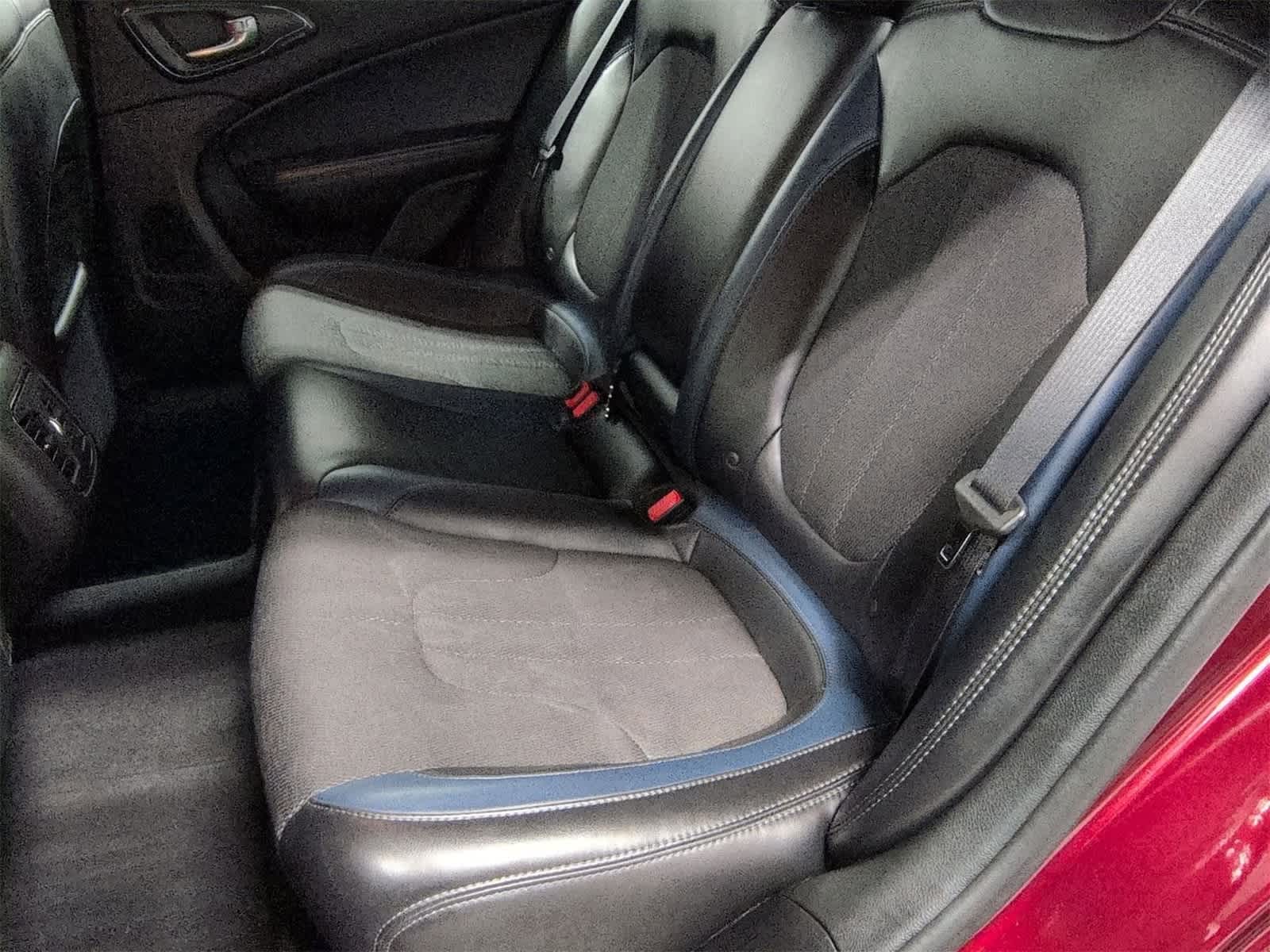 Thumbnail: 2015 Chrysler 200 - 20