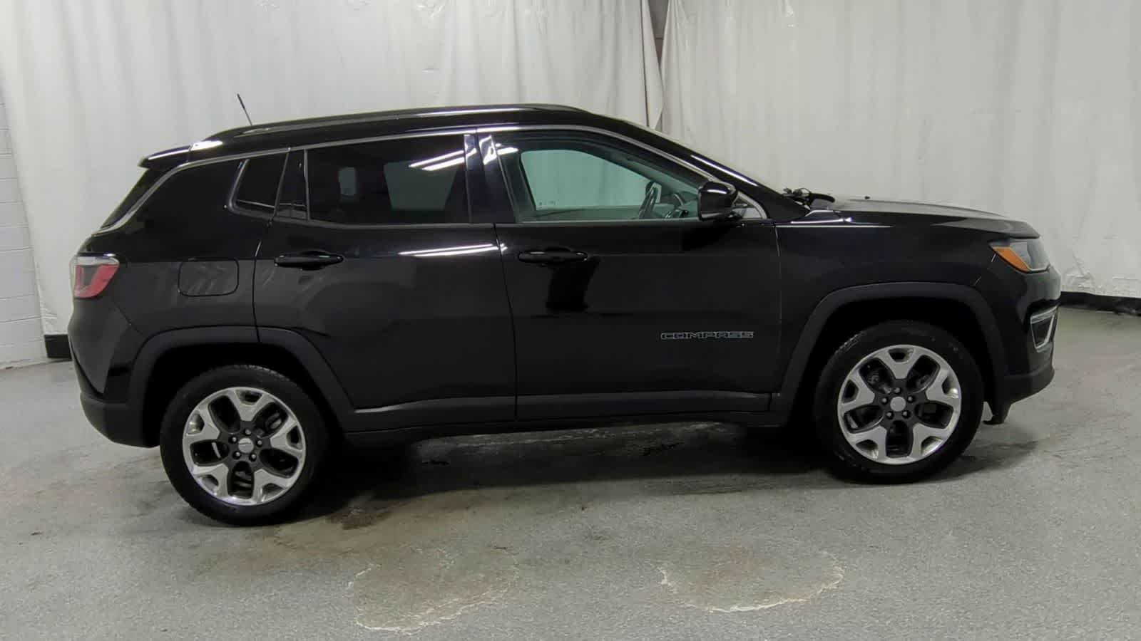 Thumbnail: 2017 Jeep Compass - 9
