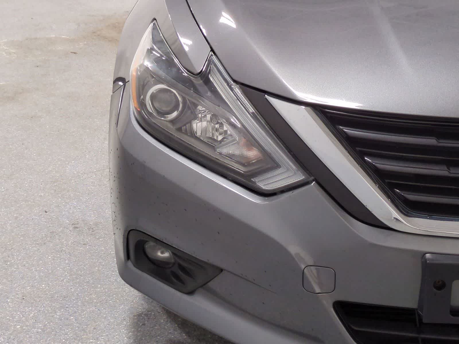 Thumbnail: 2018 Nissan Altima - 18