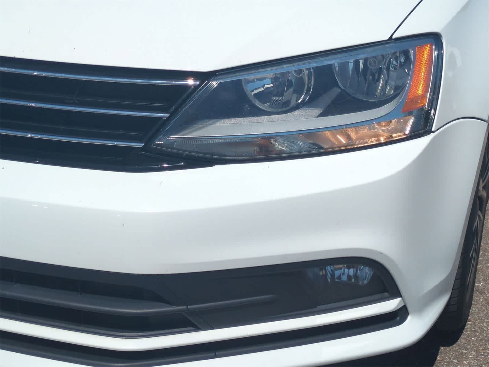 Thumbnail: 2016 Volkswagen Jetta - 11