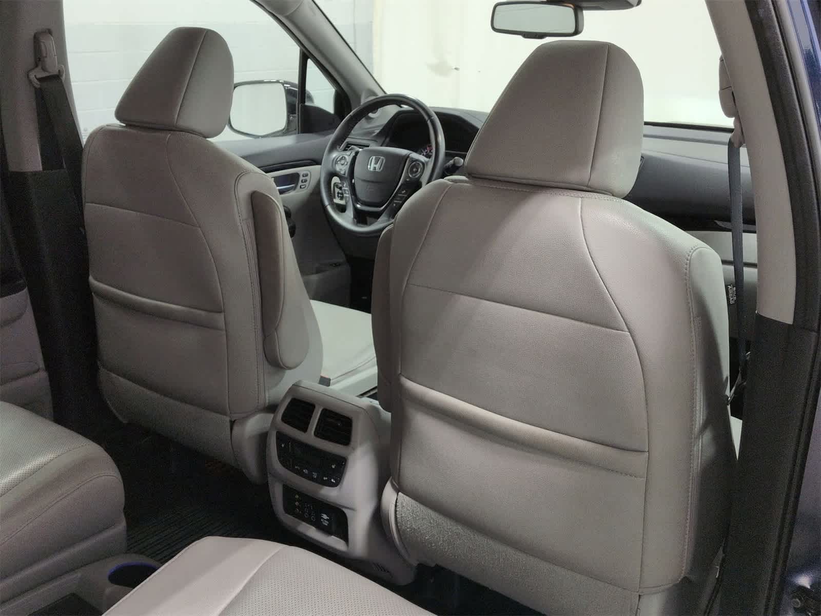 Thumbnail: 2016 Honda Pilot - 18