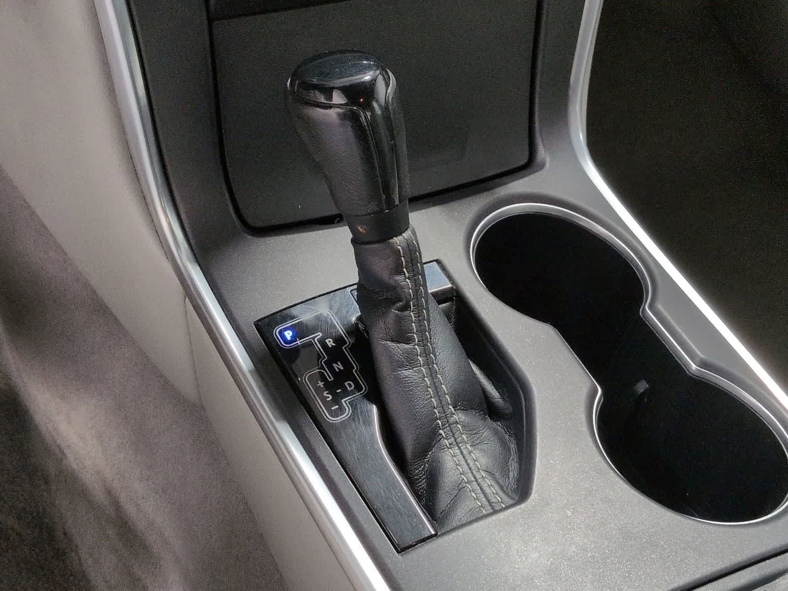 Thumbnail: 2015 Toyota Camry - 32