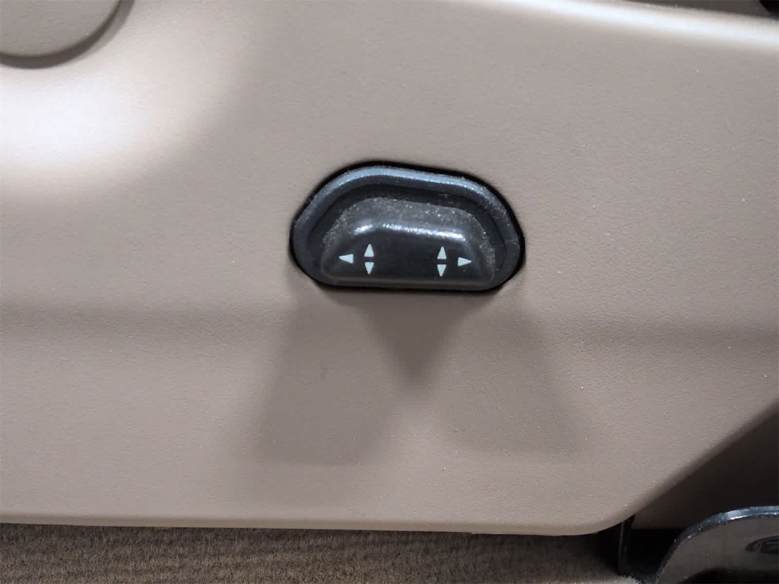 Thumbnail: 2005 Buick Terraza - 18