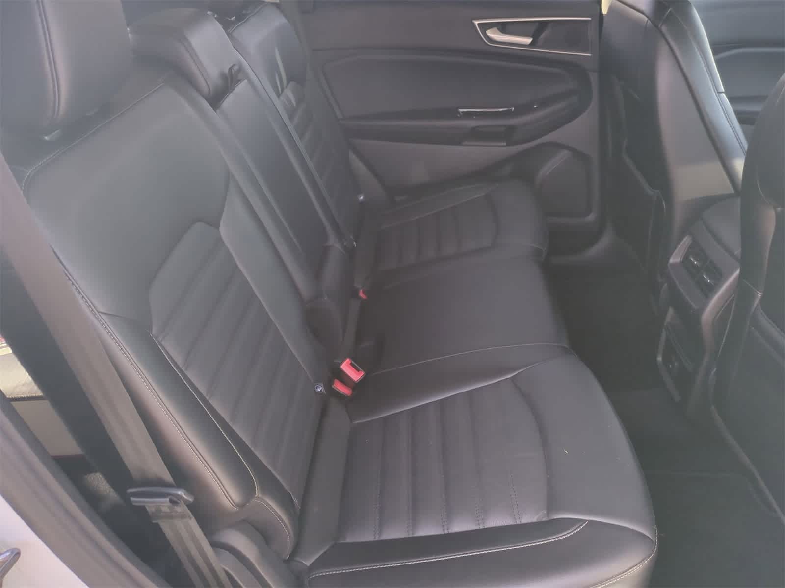 Thumbnail: 2015 Ford Edge - 20