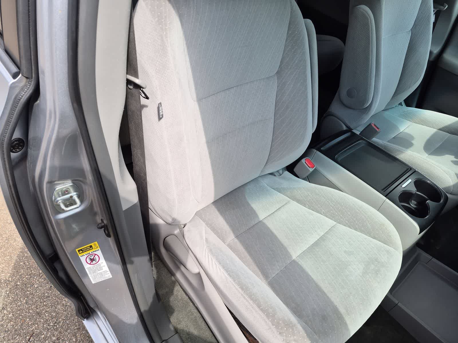 Thumbnail: 2016 Toyota Sienna - 28