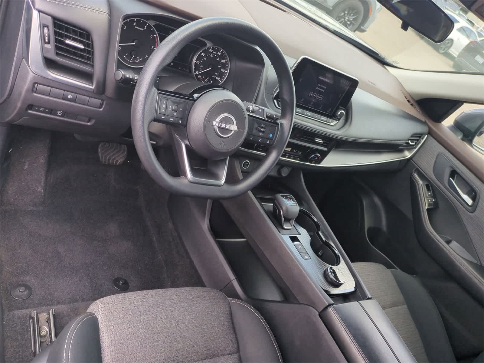 2023 Nissan Rogue SV 10