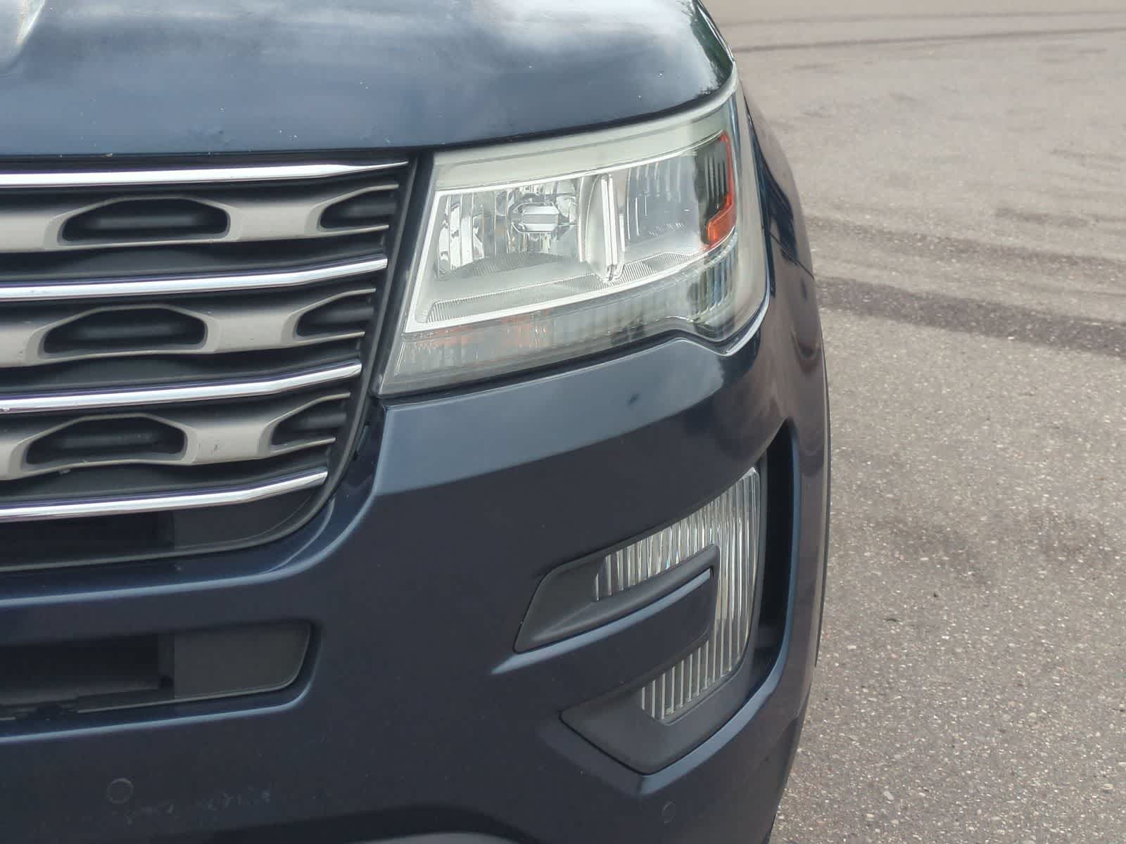 Thumbnail: 2016 Ford Explorer - 11