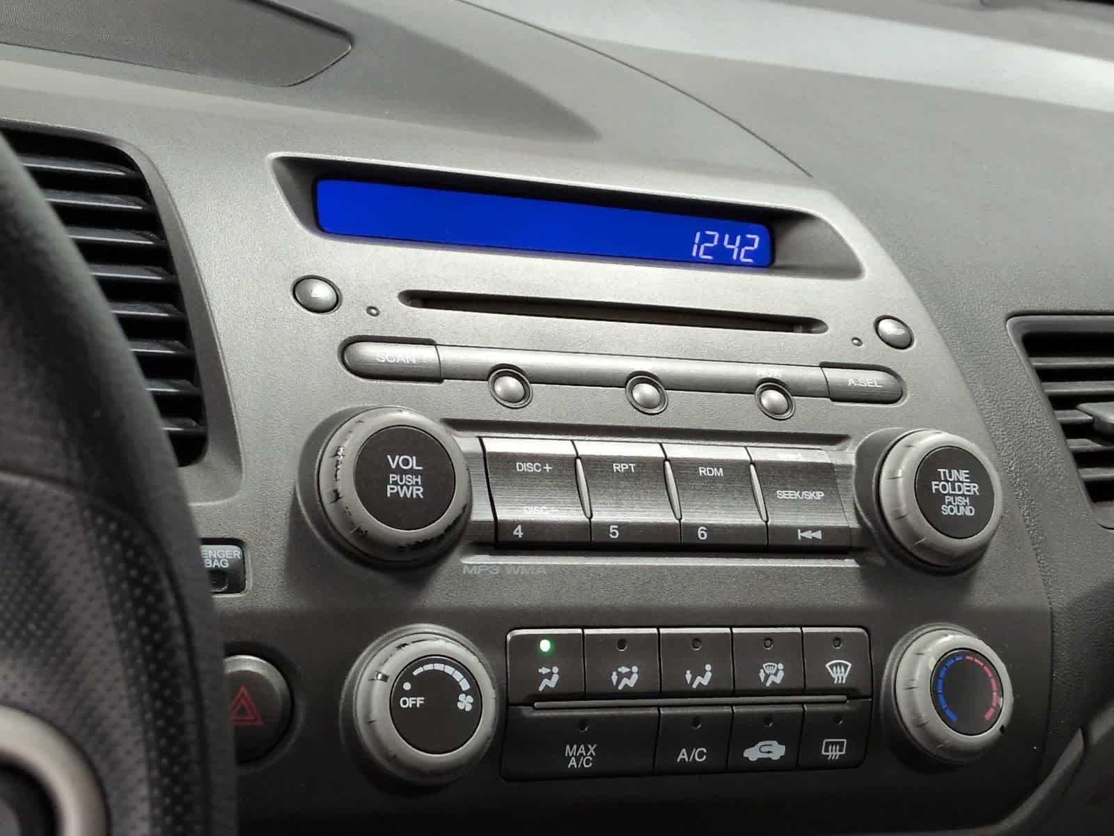 Thumbnail: 2011 Honda Civic - 26